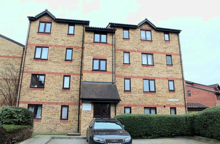 Studio To Rent In Myers Lane, London, SE14