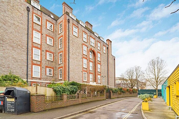 2 Bedroom Flat For Sale In Cheylesmore House, Chelsea, London, SW1W