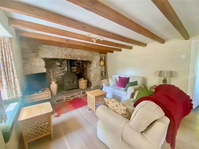 2 Bedroom Cottage For Sale In Lowertown, Helston, TR13