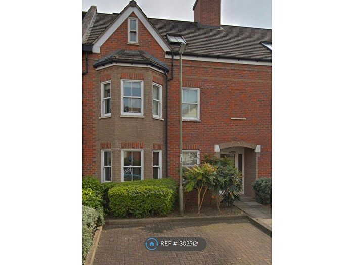 1 Bedroom Flat To Rent In Edward House, Guildford, GU1