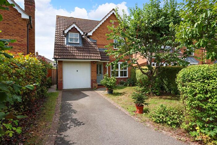 3 Bedroom Detached House For Sale In Biddestone Road, Bristol, BS7