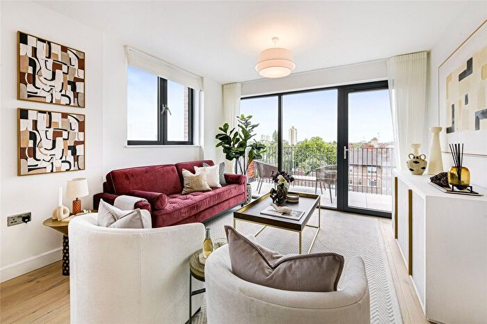 2 Bedroom Flat For Sale In The Wilcox, Nine Elms, SW8