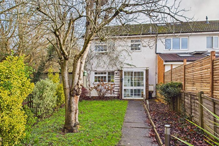 3 Bedroom End Of Terrace House For Sale In Yeomans Ride, Hemel Hempstead, HP2