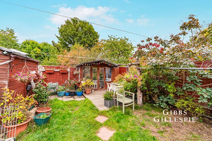 1 Bedroom Flat To Rent In Greatdown Road, London, W7