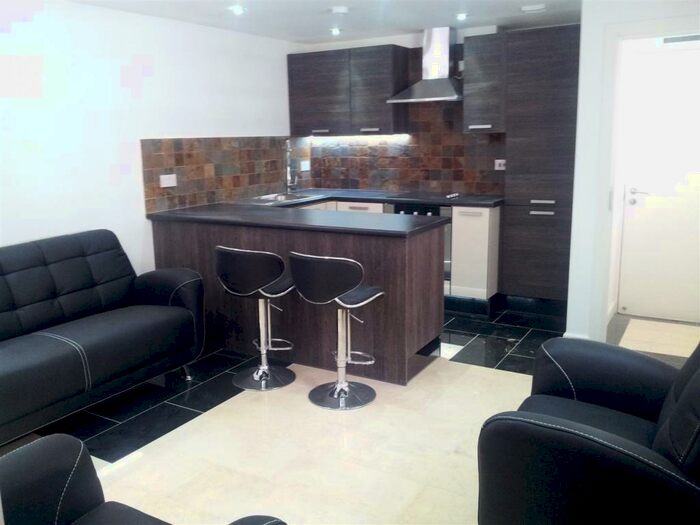 2 Bedroom Flat To Rent In The Parade, Roath, Cardiff, CF24