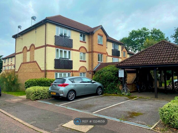 2 Bedroom Flat To Rent In Friends Avenue, Cheshunt, Waltham Cross EN8
