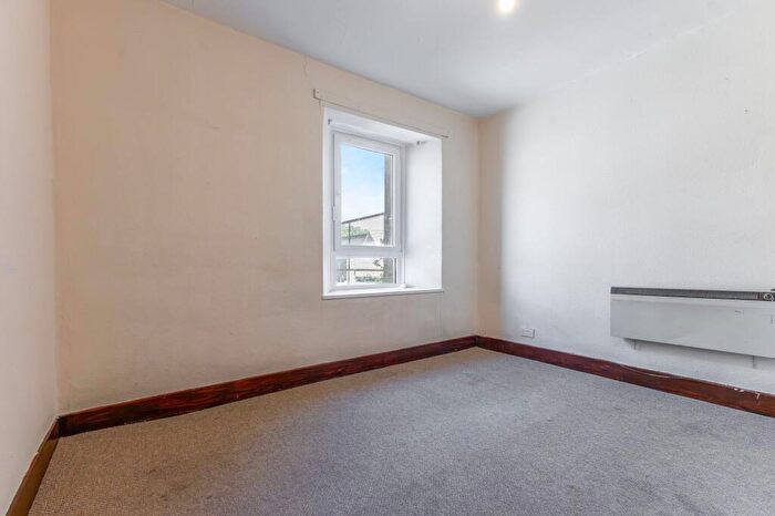 2 Bedroom Flat For Sale In Canal Street, Perth, PH2