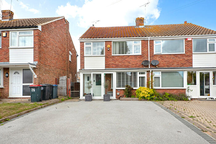 3 Bedroom Semi-Detached House For Sale In Long Reach Close, Whitstable, CT5