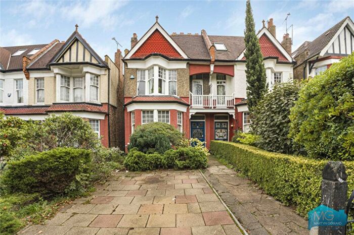4 Bedroom Semi Detached House For Sale In Park View Road, London, N3