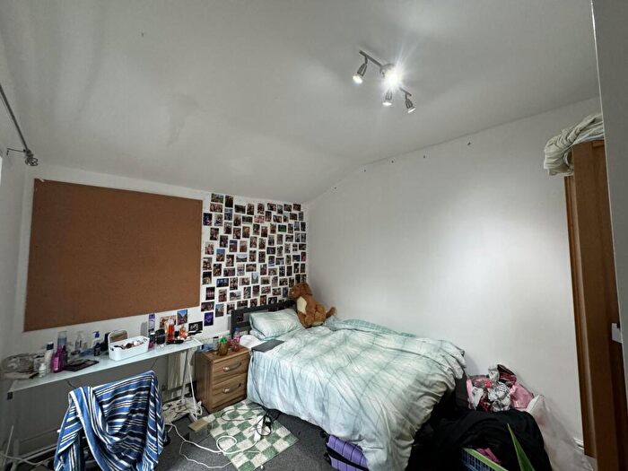 5 Bedroom House To Rent In Gresford Avenue, Liverpool, L17