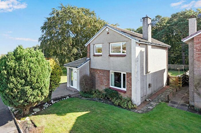 3 Bedroom Detached House For Sale In Rullion Road, Penicuik, EH26