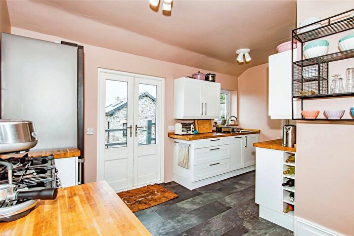 5 Bedroom Detached House For Sale In Llandyfaelog, Kidwelly, Carmarthenshire, SA17