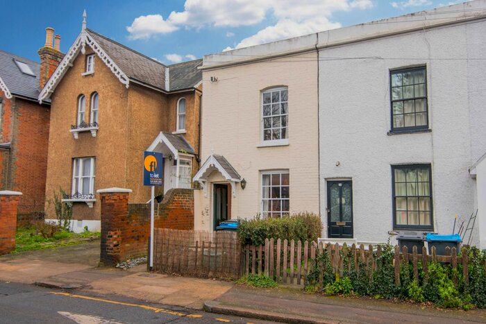2 Bedroom Detached House To Rent In Victoria Road, Kingston Upon Thames, Uk, KT1