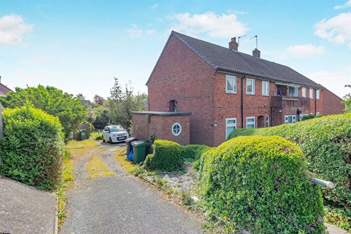 2 Bedroom Maisonette For Sale In Windsor Road, Dawley, Telford, TF4
