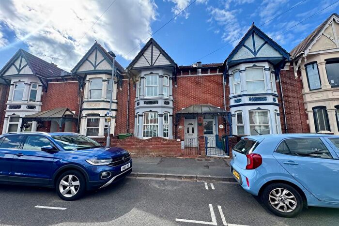 3 Bedroom Terraced House To Rent In Powerscourt Road, Portsmouth, PO2