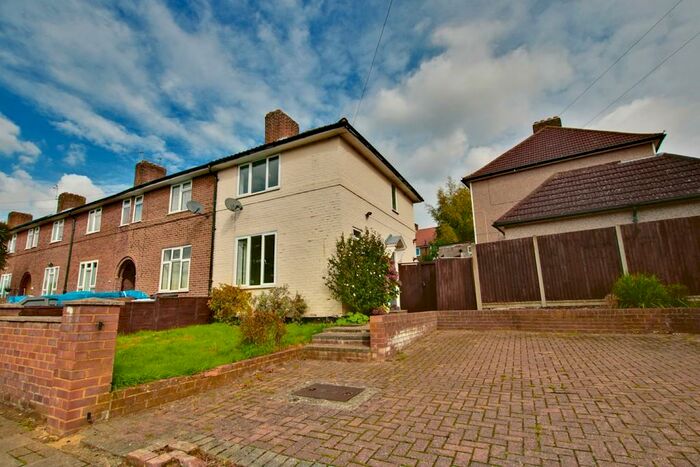 2 Bedroom End Of Terrace House To Rent In Keedonwood Road, Bromley, BR1