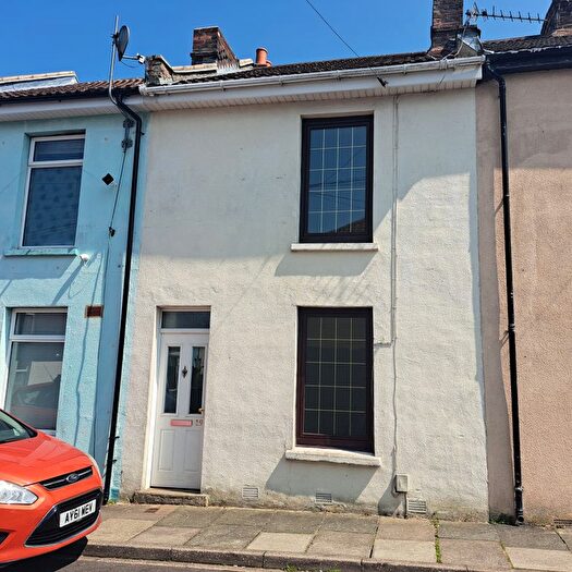 2 Bedroom Terraced House To Rent In Durham Street, Gosport, PO12
