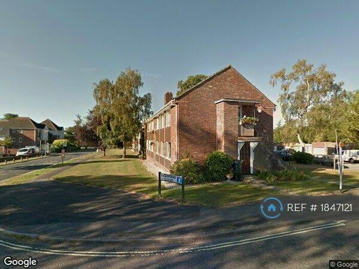 2 Bedroom Maisonette To Rent In Ashdown Road, Chandler's Ford, Eastleigh, SO53