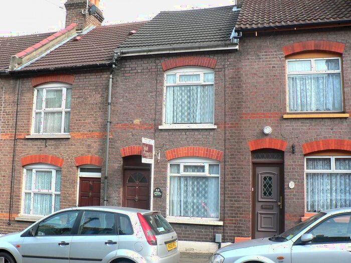 2 Bedroom Terraced House To Rent In Tavistock Street, Luton, LU1