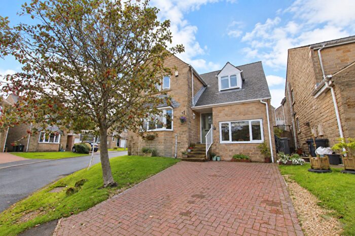 4 Bedroom Detached House For Sale In Rossendale View, Todmorden, OL14
