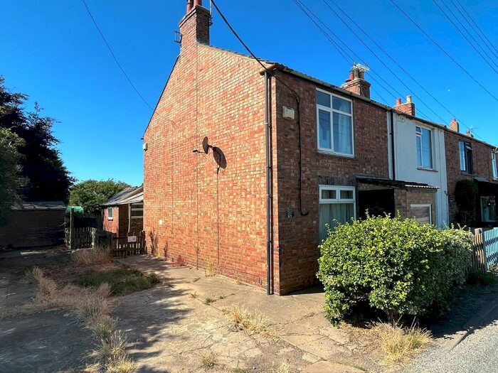 2 Bedroom End Of Terrace House For Sale In Austendyke Road, Weston Hills, PE12