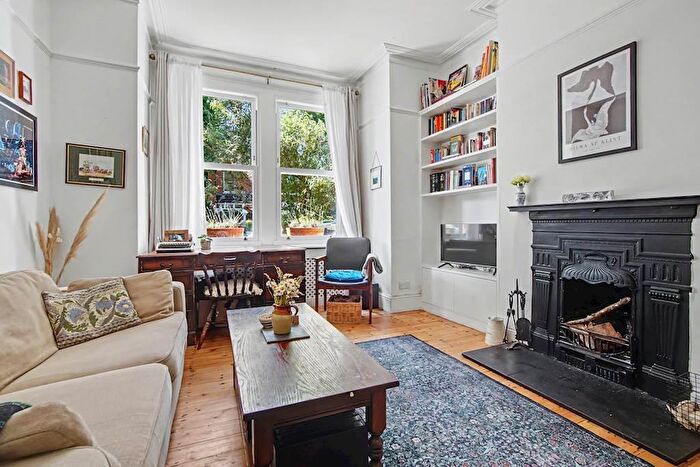 2 Bedroom Maisonette For Sale In Tremaine Road, Anerley, London, SE20