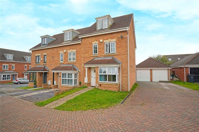 4 Bedroom End Of Terrace House For Sale In Silverwood Close, Sunnyside, Rotherham, South Yorkshire, S66