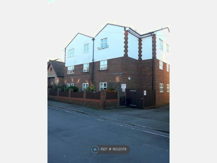 2 Bedroom Flat To Rent In Chandler Road, Bexhill-On-Sea, TN39