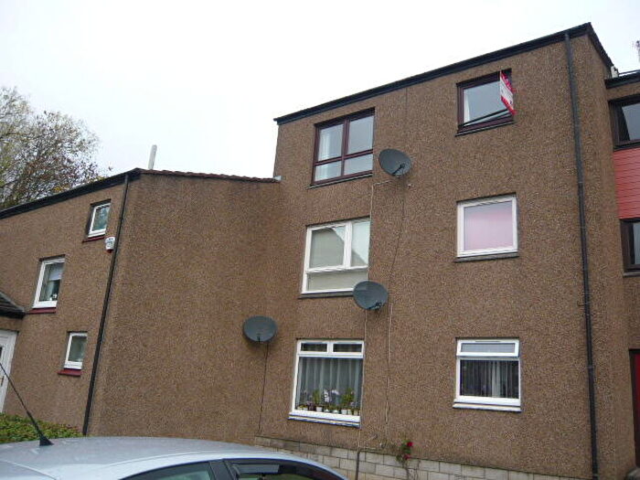 1 Bedroom Flat To Rent In Bughtlin Drive, East Craigs, Edinburgh, EH12