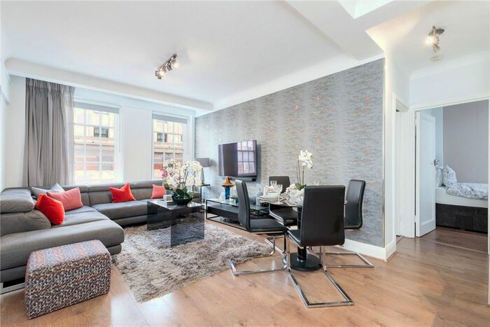 2 Bedroom Flat To Rent In Great Cumberland Place, Marylebone, London, W1H