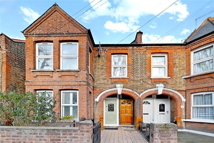 2 Bedroom Flat For Sale In Blyth Road, Walthamstow, London, E17