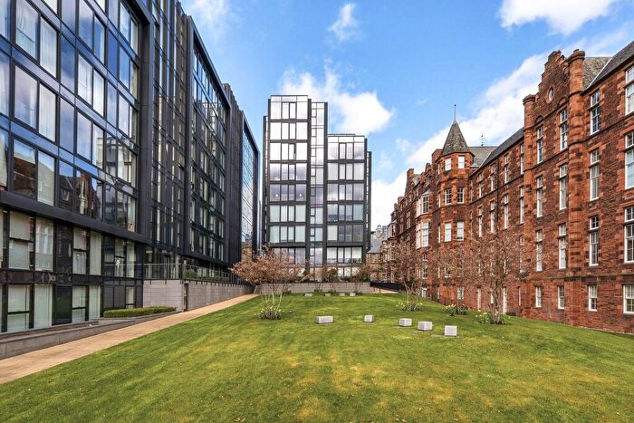 2 Bedroom Apartment For Sale In Simpson Loan, Edinburgh, EH3