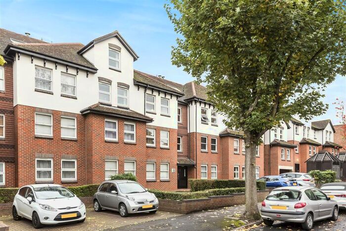 Studio To Rent In Overton Road, Sutton, SM2