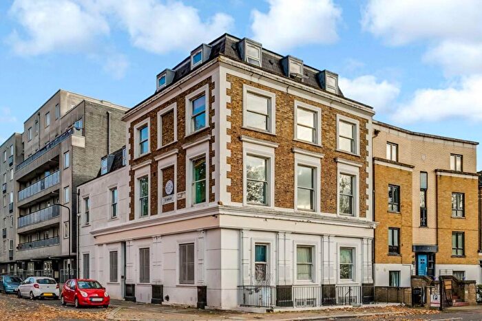 2 Bedroom Apartment To Rent In Warden Road, Kentish Town, London, NW5