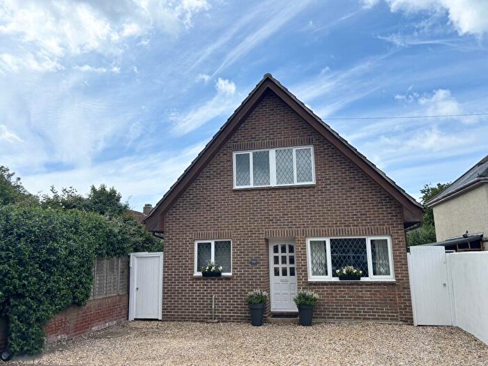 3 Bedroom Detached House For Sale In Coxes Road, Selsey, PO20