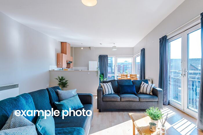 2 Bedroom Property To Rent In Flat, Mayfair Court, Manchester, M14