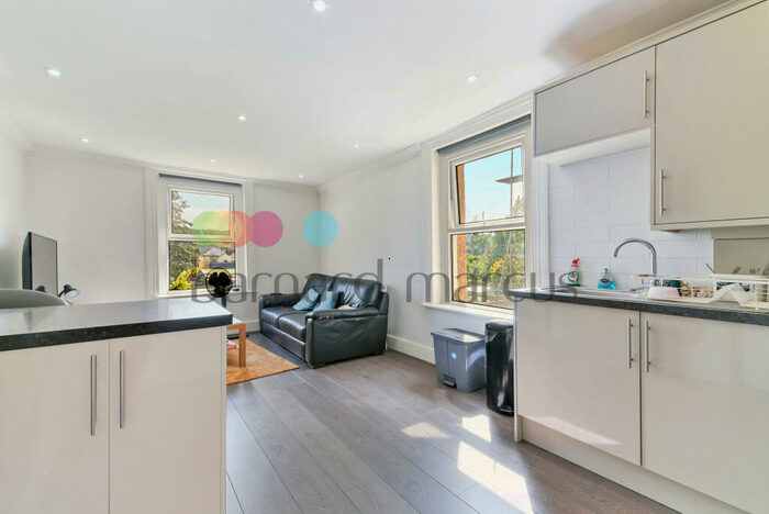 2 Bedroom Apartment To Rent In Avondale Road, South Croydon, CR2