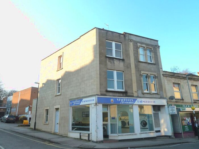 2 Bedroom Flat To Rent In Cotham Road South, Cotham, Bristol BS6