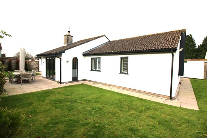 4 Bedroom Detached Bungalow For Sale In Court Meadow, Stone, Stone, GL13