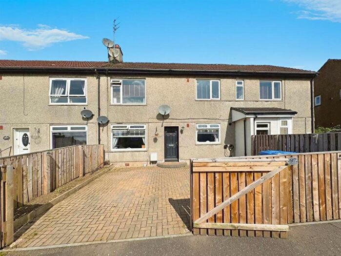 3 Bedroom Flat For Sale In Lennox Drive, Clydebank, G81