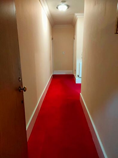 2 Bedroom Flat To Rent In Upton Lane, London, E7