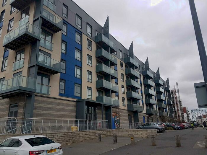 2 Bedroom Flat To Rent In Ocean Drive, Gillingham, Kent, ME7