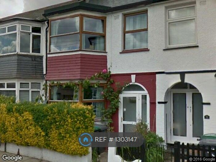 3 Bedroom Terraced House To Rent In Oakdale Road, London N4