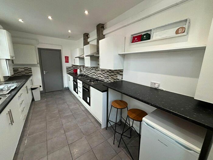 6 Bedroom House To Rent In Lawrence Road, Liverpool, Merseyside, L15