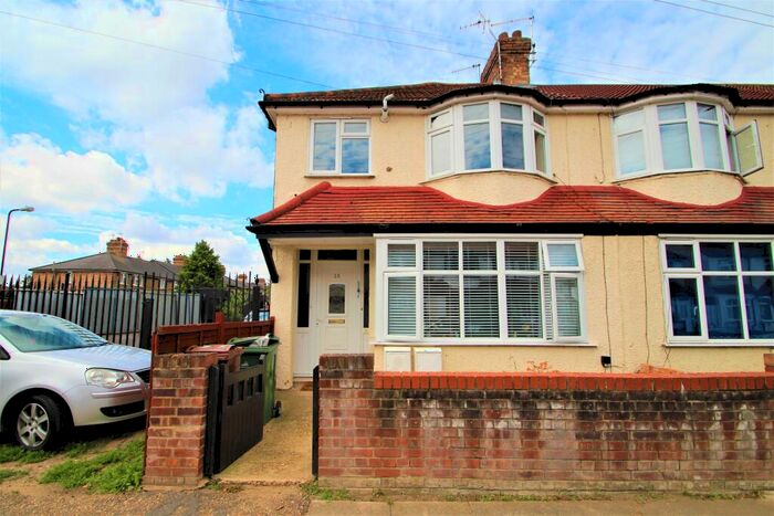 1 Bedroom Apartment To Rent In Warwick Road, London, E17