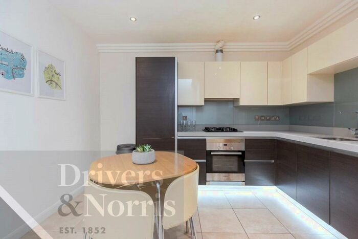 4 Bedroom Town House To Rent In Lotus Mews, Sussex Way, London, N19