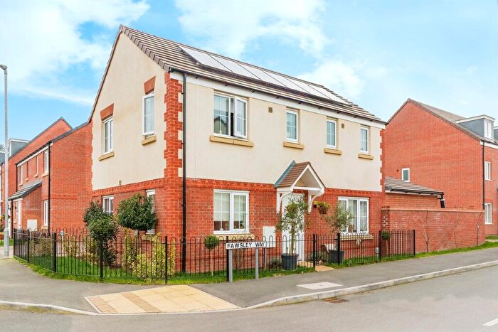 3 Bedroom Detached House For Sale In Fawsley Way, Northampton, NN2