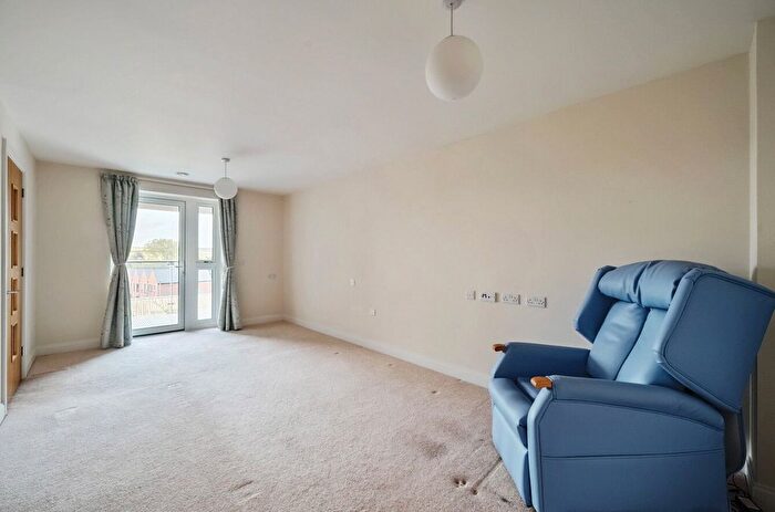 1 Bedroom Flat To Rent In The Dean, Alresford, Hampshire, SO24