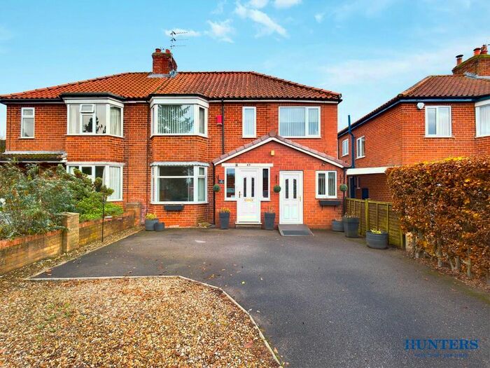 4 Bedroom Semi-Detached House For Sale In Low Catton Road, Stamford Bridge, York, YO41