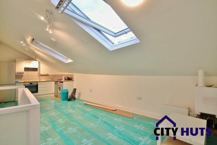 2 Bedroom Flat To Rent In Beresford Road, London, N8